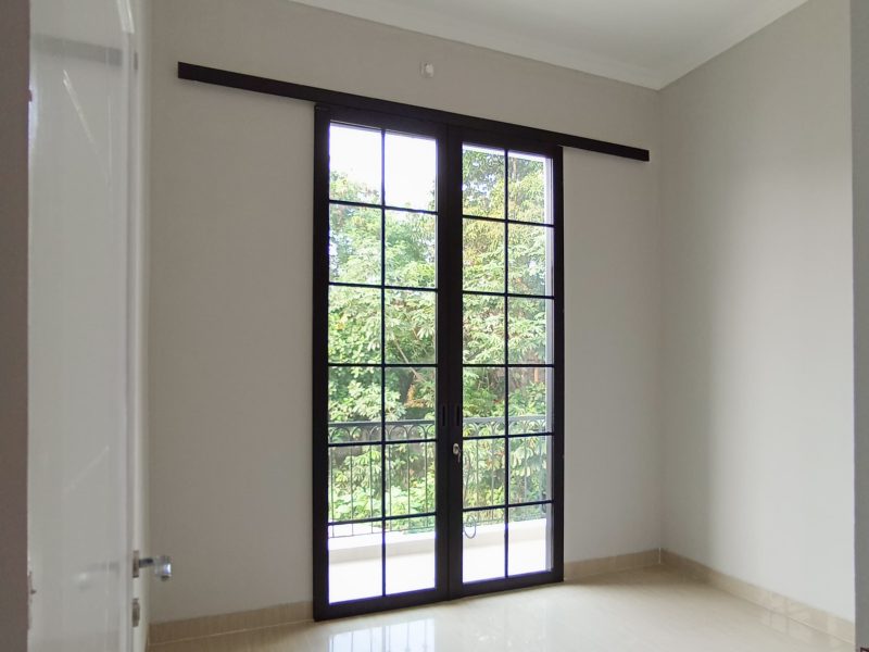 Rumah 2 Lantai ala Classic Eropa di Dekat Alun-alun Kota Depok