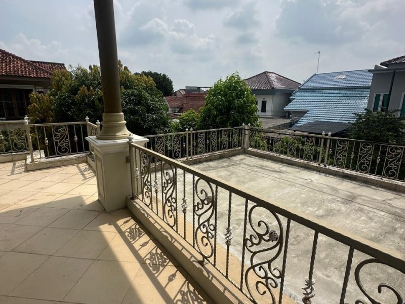 Dijual Rumah Mewah 2 Lantai di Taman Yasmin Bogor - Strategis & SHM